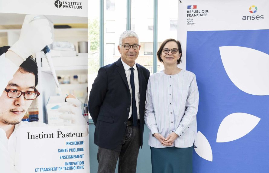 Benoit Vallet, directeur général de l’Anses et Yasmine Belkaid, directrice générale de l’Institut Pasteur